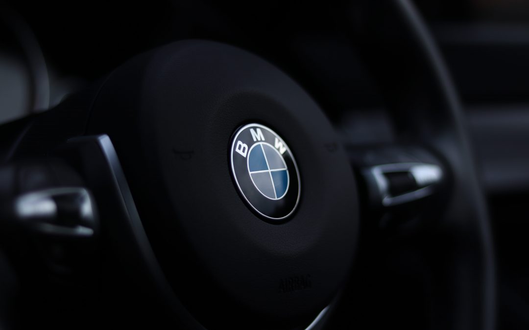 BMW steering wheel - car mechanics give tips on german carws